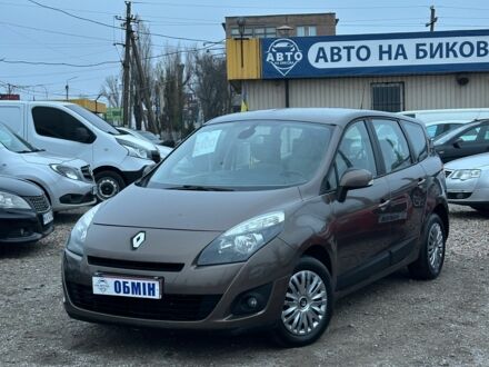 Бежевый Рено Сценик, объемом двигателя 1.6 л и пробегом 190 тыс. км за 6800 $, фото 1 на Automoto.ua