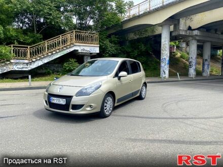 Рено Сценік 2010 у Одесі на Automoto.ua Бежевий Рено Сценік, об'ємом двигуна 2 л та пробігом 178 тис. км за 5750 $, фото 1 на Automoto.ua