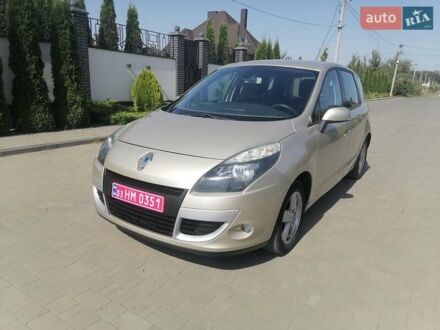 Рено Сценік 2010 у Луцьку на Automoto.ua Бежевий Рено Сценік, об'ємом двигуна 1.6 л та пробігом 231 тис. км за 7600 $, фото 1 на Automoto.ua