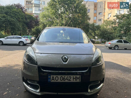 Рено Сценік 2012 у Мукачеве на Automoto.ua Бежевий Рено Сценік, об'ємом двигуна 1.5 л та пробігом 242 тис. км за 7500 $, фото 1 на Automoto.ua