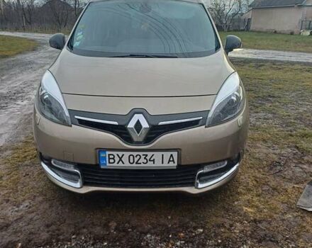 Бежевый Рено Сценик, объемом двигателя 1.5 л и пробегом 231 тыс. км за 10000 $, фото 1 на Automoto.ua