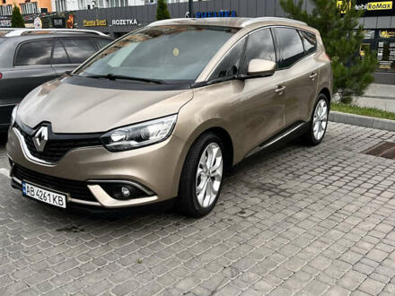 Рено Сценик 2017 в Виннице на Automoto.ua Бежевый Рено Сценик, объемом двигателя 1.46 л и пробегом 279 тыс. км за 13500 $, фото 1 на Automoto.ua