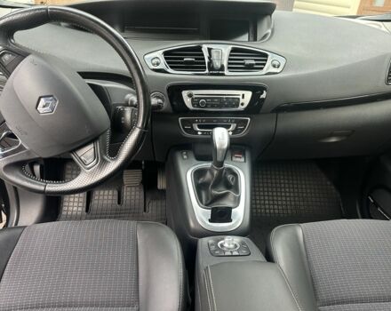 Чорний Рено Сценік, об'ємом двигуна 1.5 л та пробігом 319 тис. км за 8800 $, фото 4 на Automoto.ua