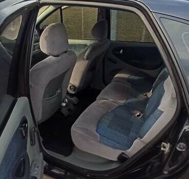 Рено Сценік 2003 у Прилуках на Automoto.ua Чорний Рено Сценік, об'ємом двигуна 1.6 л та пробігом 250 тис. км за 4300 $, фото 3 на Automoto.ua