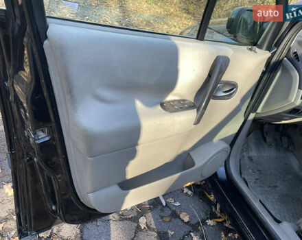 Чорний Рено Сценік, об'ємом двигуна 1.6 л та пробігом 295 тис. км за 3699 $, фото 13 на Automoto.ua