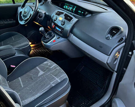 Черный Рено Сценик, объемом двигателя 1.87 л и пробегом 275 тыс. км за 4000 $, фото 12 на Automoto.ua