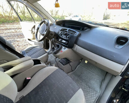 Чорний Рено Сценік, об'ємом двигуна 1.6 л та пробігом 295 тис. км за 3699 $, фото 15 на Automoto.ua