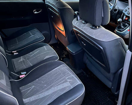 Черный Рено Сценик, объемом двигателя 1.87 л и пробегом 275 тыс. км за 4000 $, фото 11 на Automoto.ua