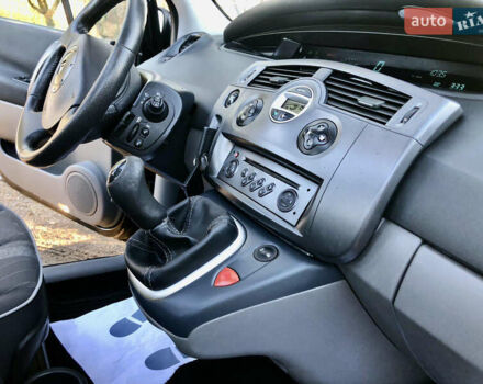 Чорний Рено Сценік, об'ємом двигуна 1.6 л та пробігом 230 тис. км за 4550 $, фото 17 на Automoto.ua