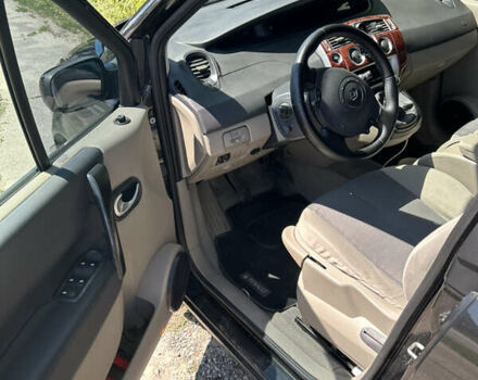 Черный Рено Сценик, объемом двигателя 1.6 л и пробегом 240 тыс. км за 5300 $, фото 7 на Automoto.ua