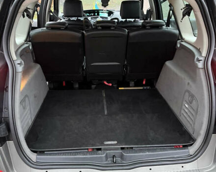 Черный Рено Сценик, объемом двигателя 1.6 л и пробегом 250 тыс. км за 4100 $, фото 14 на Automoto.ua