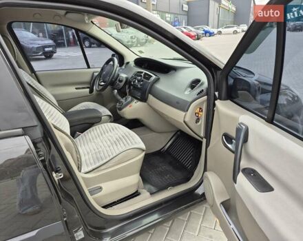 Черный Рено Сценик, объемом двигателя 1.6 л и пробегом 211 тыс. км за 4900 $, фото 7 на Automoto.ua