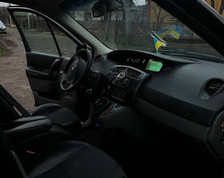 Черный Рено Сценик, объемом двигателя 1.6 л и пробегом 250 тыс. км за 4100 $, фото 9 на Automoto.ua