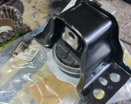 Черный Рено Сценик, объемом двигателя 1.99 л и пробегом 310 тыс. км за 4600 $, фото 37 на Automoto.ua