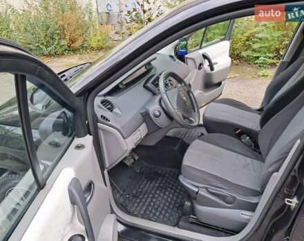 Чорний Рено Сценік, об'ємом двигуна 1.6 л та пробігом 264 тис. км за 4350 $, фото 10 на Automoto.ua