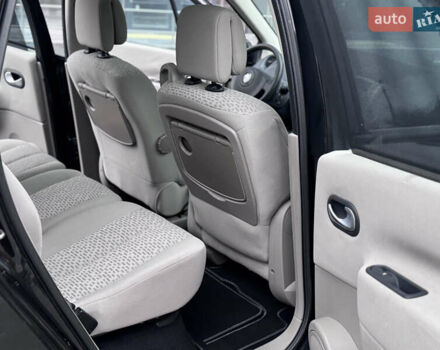 Черный Рено Сценик, объемом двигателя 1.6 л и пробегом 175 тыс. км за 5499 $, фото 17 на Automoto.ua