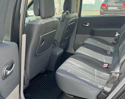 Черный Рено Сценик, объемом двигателя 1.6 л и пробегом 192 тыс. км за 5300 $, фото 19 на Automoto.ua