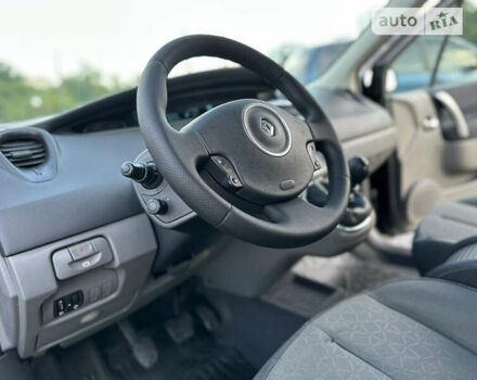 Рено Сценик 2007 в Виннице на Automoto.ua Черный Рено Сценик, объемом двигателя 1.6 л и пробегом 226 тыс. км за 5650 $, фото 33 на Automoto.ua