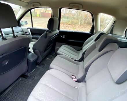 Черный Рено Сценик, объемом двигателя 1.6 л и пробегом 240 тыс. км за 4900 $, фото 10 на Automoto.ua