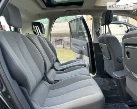 Рено Сценик 2007 в Виннице на Automoto.ua Черный Рено Сценик, объемом двигателя 1.6 л и пробегом 226 тыс. км за 5650 $, фото 47 на Automoto.ua