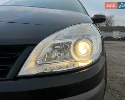 Черный Рено Сценик, объемом двигателя 1.6 л и пробегом 162 тыс. км за 5800 $, фото 15 на Automoto.ua