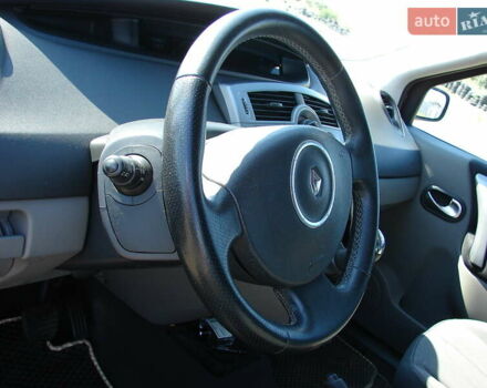 Черный Рено Сценик, объемом двигателя 1.5 л и пробегом 194 тыс. км за 4600 $, фото 12 на Automoto.ua