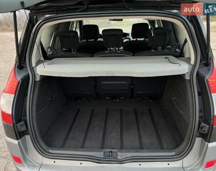 Черный Рено Сценик, объемом двигателя 1.6 л и пробегом 162 тыс. км за 5800 $, фото 26 на Automoto.ua