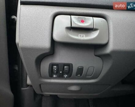 Черный Рено Сценик, объемом двигателя 1.6 л и пробегом 187 тыс. км за 5500 $, фото 23 на Automoto.ua