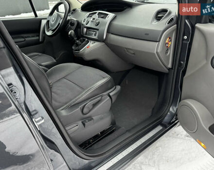 Черный Рено Сценик, объемом двигателя 1.9 л и пробегом 260 тыс. км за 4850 $, фото 24 на Automoto.ua