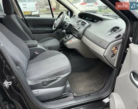 Черный Рено Сценик, объемом двигателя 1.6 л и пробегом 187 тыс. км за 5500 $, фото 14 на Automoto.ua