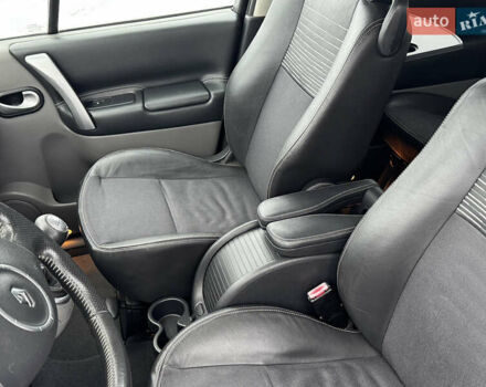 Черный Рено Сценик, объемом двигателя 1.9 л и пробегом 260 тыс. км за 4850 $, фото 36 на Automoto.ua