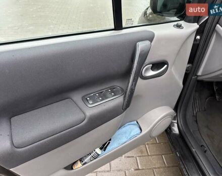 Черный Рено Сценик, объемом двигателя 1.6 л и пробегом 187 тыс. км за 5500 $, фото 16 на Automoto.ua