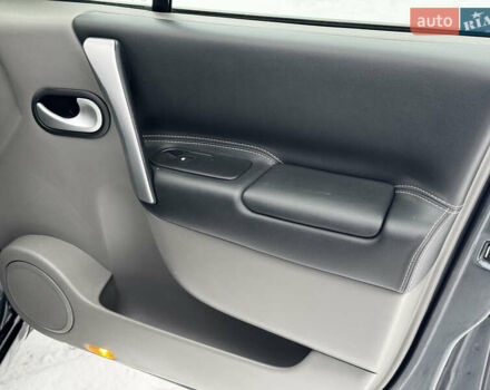 Черный Рено Сценик, объемом двигателя 1.9 л и пробегом 260 тыс. км за 4850 $, фото 26 на Automoto.ua