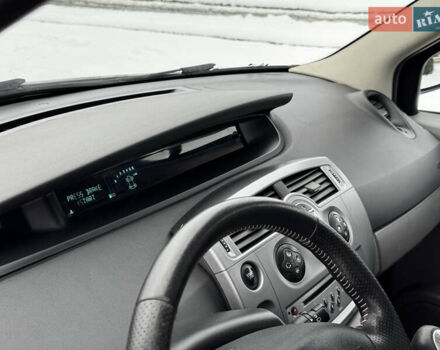 Черный Рено Сценик, объемом двигателя 1.9 л и пробегом 260 тыс. км за 4850 $, фото 31 на Automoto.ua