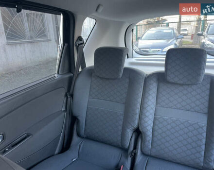 Черный Рено Сценик, объемом двигателя 1.5 л и пробегом 149 тыс. км за 8800 $, фото 19 на Automoto.ua