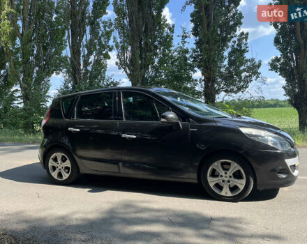 Черный Рено Сценик, объемом двигателя 1.87 л и пробегом 300 тыс. км за 6600 $, фото 3 на Automoto.ua