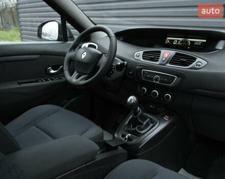 Чорний Рено Сценік, об'ємом двигуна 1.6 л та пробігом 206 тис. км за 6999 $, фото 32 на Automoto.ua