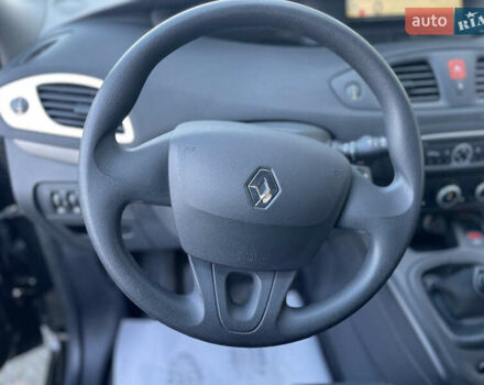 Черный Рено Сценик, объемом двигателя 1.5 л и пробегом 149 тыс. км за 8800 $, фото 29 на Automoto.ua