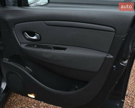 Чорний Рено Сценік, об'ємом двигуна 1.6 л та пробігом 206 тис. км за 6999 $, фото 35 на Automoto.ua