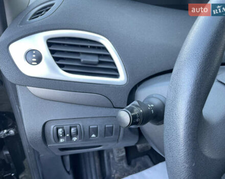 Черный Рено Сценик, объемом двигателя 1.5 л и пробегом 149 тыс. км за 8800 $, фото 33 на Automoto.ua