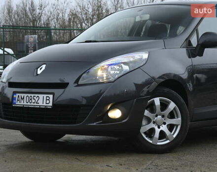 Чорний Рено Сценік, об'ємом двигуна 1.6 л та пробігом 206 тис. км за 6999 $, фото 8 на Automoto.ua