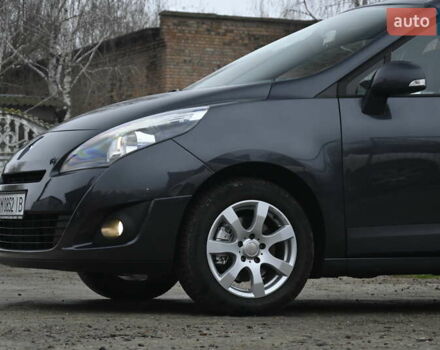 Чорний Рено Сценік, об'ємом двигуна 1.6 л та пробігом 206 тис. км за 6999 $, фото 6 на Automoto.ua