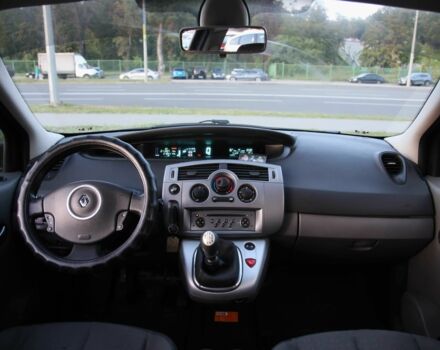 Рено Сценик 2009 в Харькове на Automoto.ua Черный Рено Сценик, объемом двигателя 1.5 л и пробегом 211 тыс. км за 5950 $, фото 11 на Automoto.ua