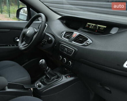 Чорний Рено Сценік, об'ємом двигуна 1.6 л та пробігом 206 тис. км за 6999 $, фото 36 на Automoto.ua