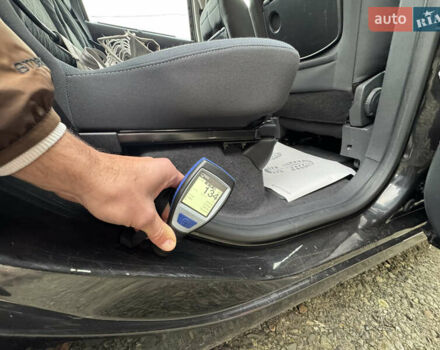 Черный Рено Сценик, объемом двигателя 1.5 л и пробегом 149 тыс. км за 8800 $, фото 79 на Automoto.ua