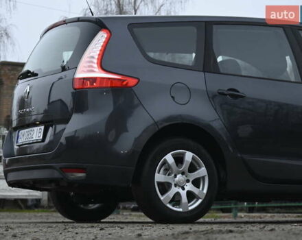 Чорний Рено Сценік, об'ємом двигуна 1.6 л та пробігом 206 тис. км за 6999 $, фото 13 на Automoto.ua