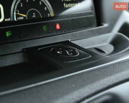 Чорний Рено Сценік, об'ємом двигуна 1.6 л та пробігом 206 тис. км за 6999 $, фото 21 на Automoto.ua