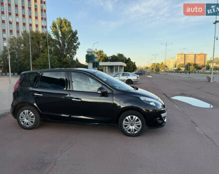 Черный Рено Сценик, объемом двигателя 1.6 л и пробегом 167 тыс. км за 7500 $, фото 3 на Automoto.ua