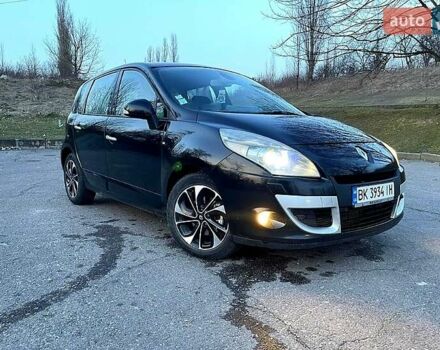 Рено Сценик 2010 в Ровно на Automoto.ua Черный Рено Сценик, объемом двигателя 1.9 л и пробегом 230 тыс. км за 7300 $, фото 6 на Automoto.ua