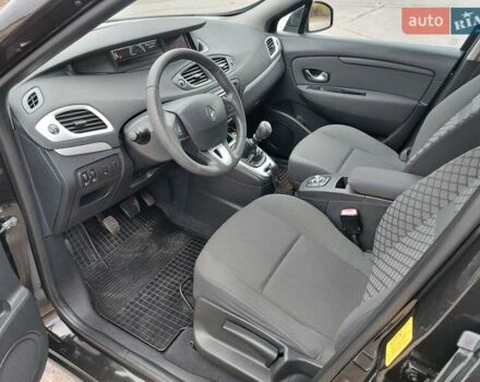 Рено Сценик 2010 в Мерефа на Automoto.ua Черный Рено Сценик, объемом двигателя 1.6 л и пробегом 189 тыс. км за 8100 $, фото 12 на Automoto.ua